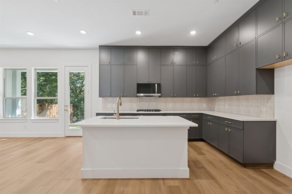 Lewisville Water's Edge II Condominium - Residential