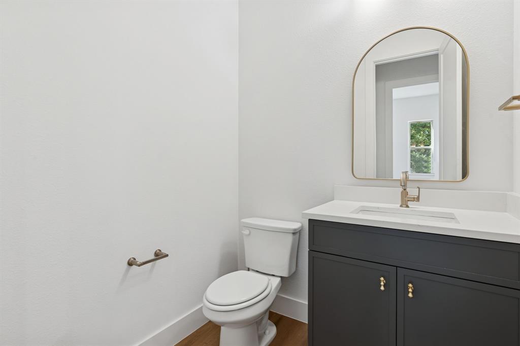 Lewisville Water's Edge II Condominium - Residential