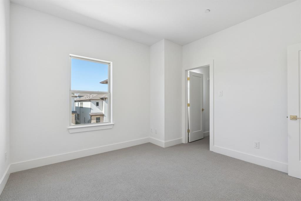 Lewisville Water's Edge II Condominium - Residential