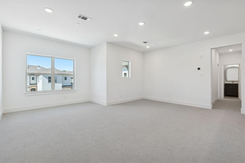 Lewisville Water's Edge II Condominium - Residential