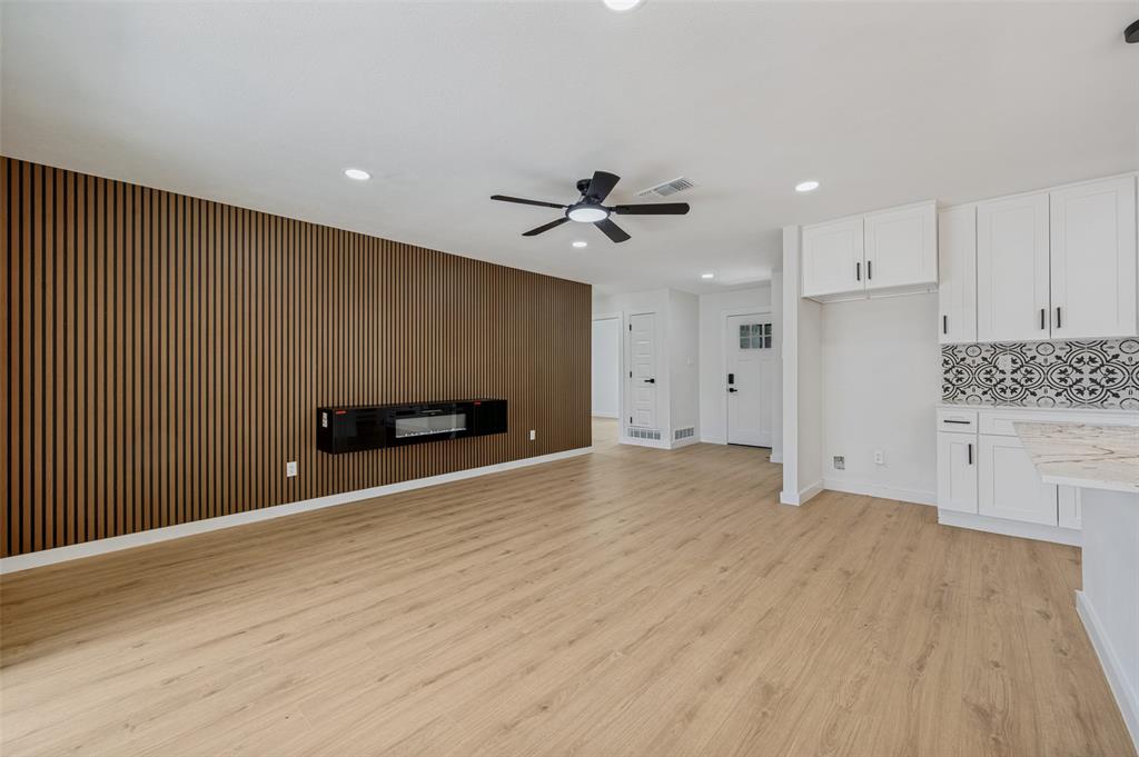 1409 Southmoor Drive