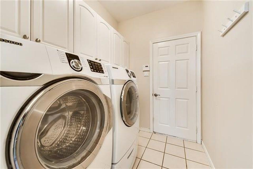 Les Lacs I - Residential Lease