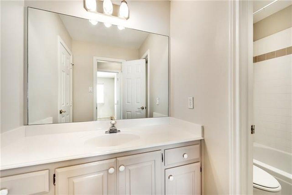 Les Lacs I - Residential Lease