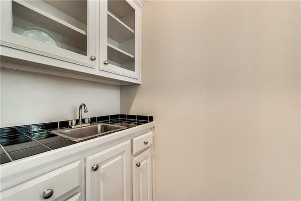 Les Lacs I - Residential Lease