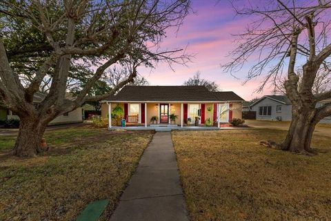 502 Bellevue Drive Cleburne TX 76033