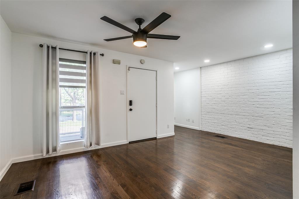 4231 Travis Street 15