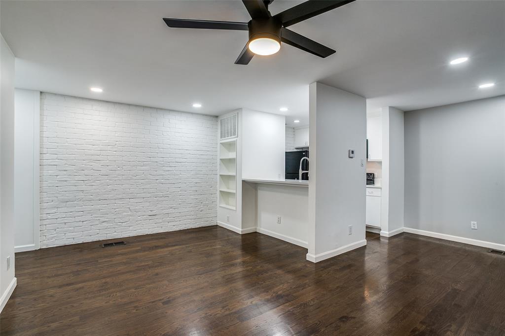 4231 Travis Street 15