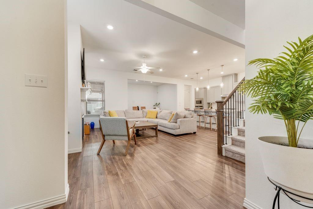 5411 Waterloo Drive