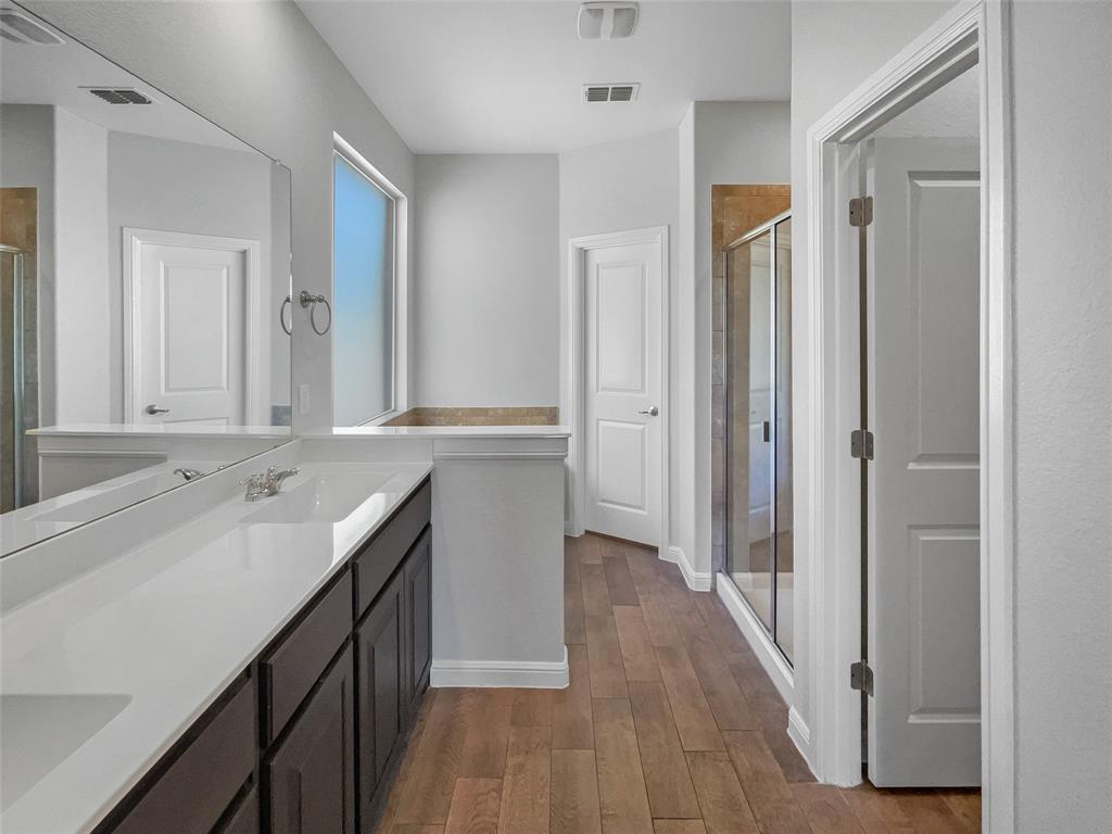 Trails Elizabeth Crk - Residential