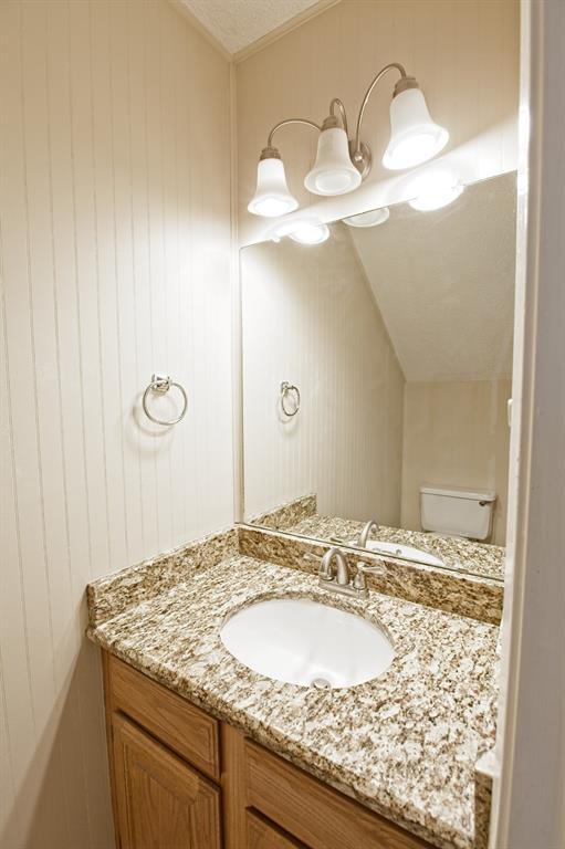 Dallas, Texas 75235, United States, 2 Bedrooms Bedrooms, ,2 BathroomsBathrooms,Residential,Active,231806