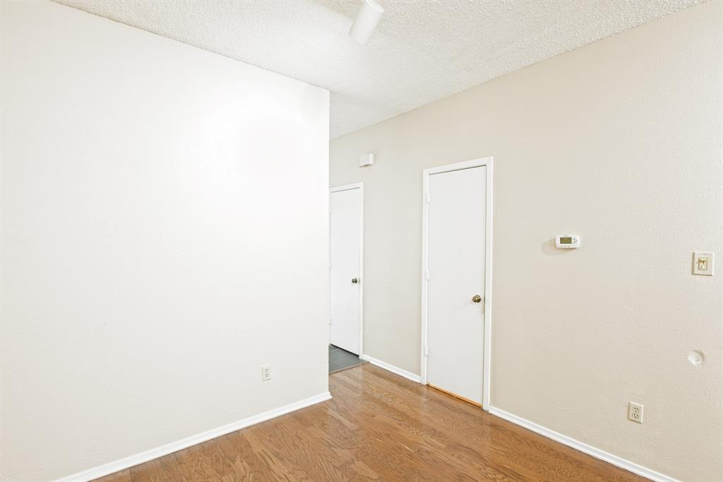 Dallas, Texas 75235, United States, 2 Bedrooms Bedrooms, ,2 BathroomsBathrooms,Residential,Active,231806