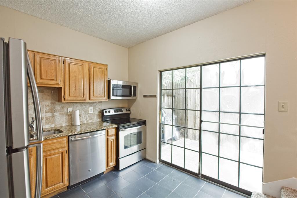 Dallas, Texas 75235, United States, 2 Bedrooms Bedrooms, ,2 BathroomsBathrooms,Residential,Active,231806