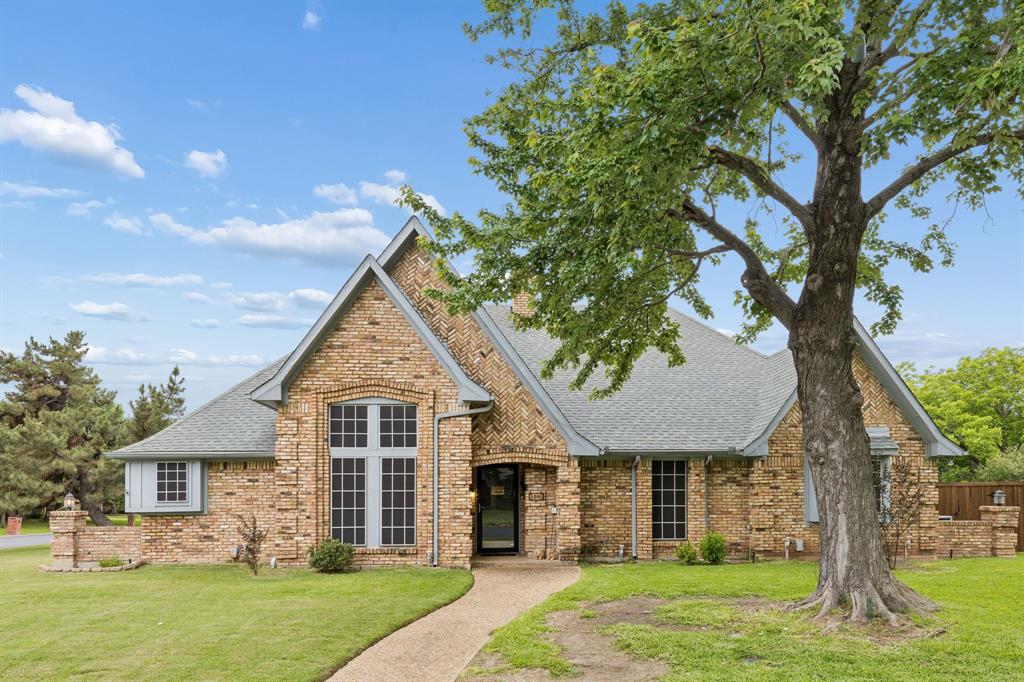 5205 Dixie Circle