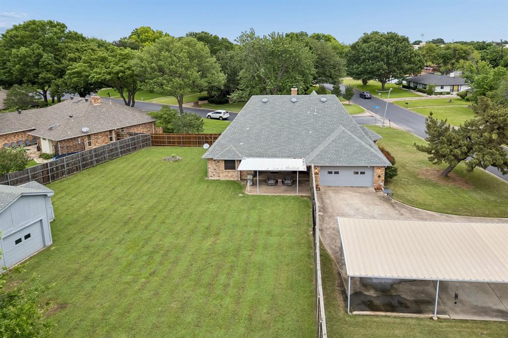 5205 Dixie Circle