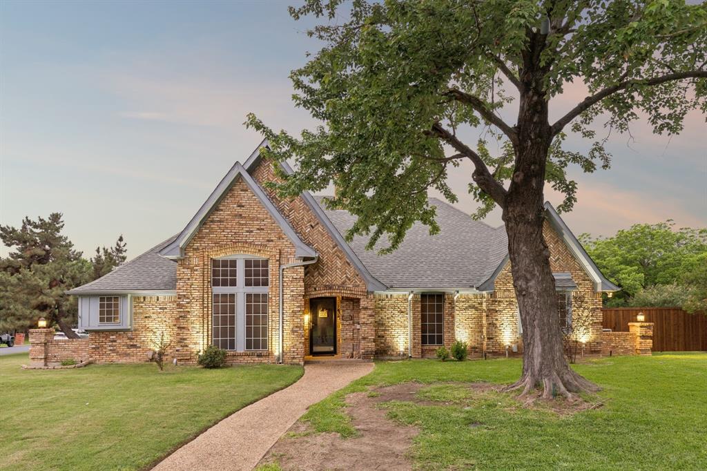 5205 Dixie Circle