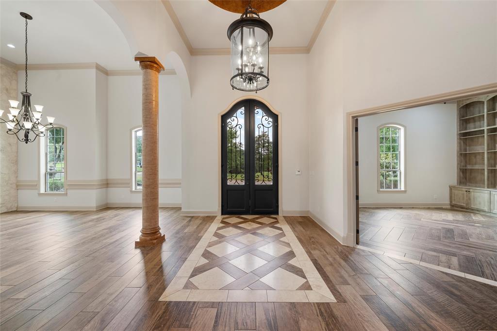 11030 Hidden Bluff