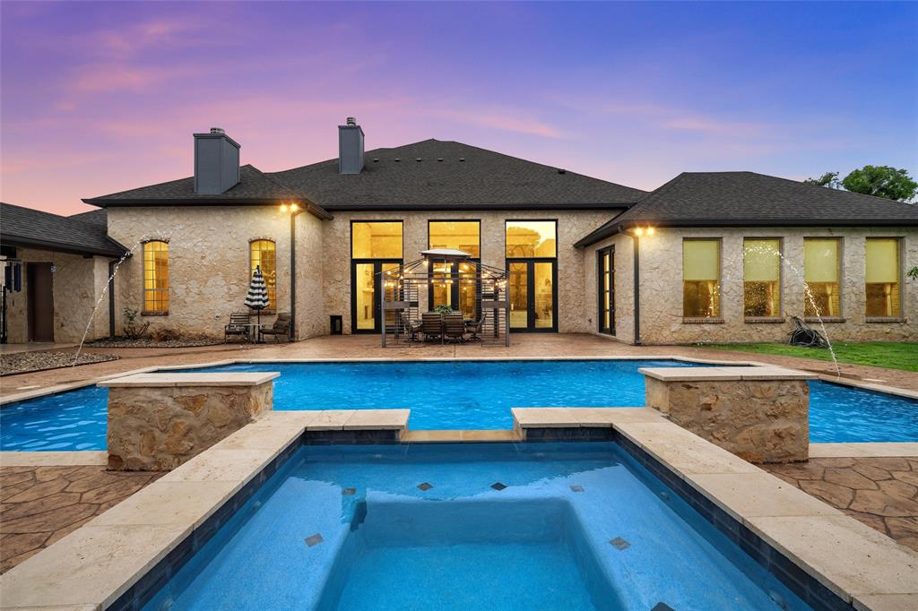 11030 Hidden Bluff
