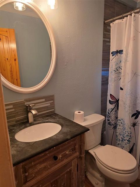 Tiny photo for 810 Elmwood Street, Shreveport, LA 71104 (MLS # 21198513)