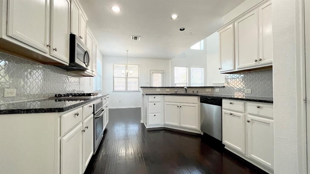 VALOR POINTE - THE RESERVE AT WESTRIDGE PHASE 16 - Residential Lease