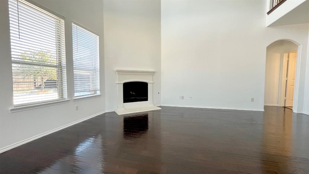 VALOR POINTE - THE RESERVE AT WESTRIDGE PHASE 16 - Residential Lease