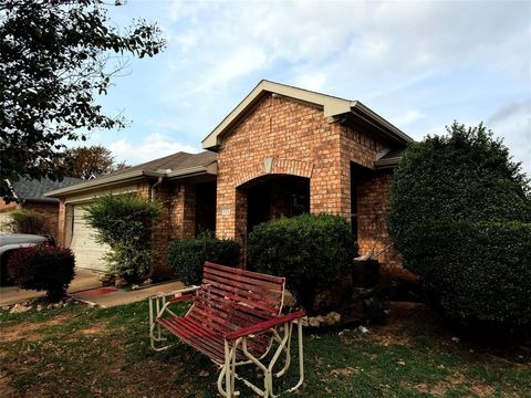 5832 World Champion Court Saginaw TX 76179