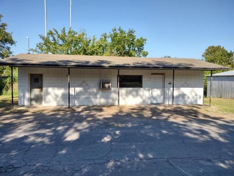 503 N Main Street West TX 76691