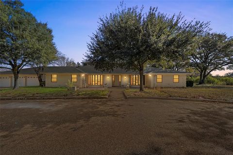 544 Lusk Creek Road Eddy TX 76524