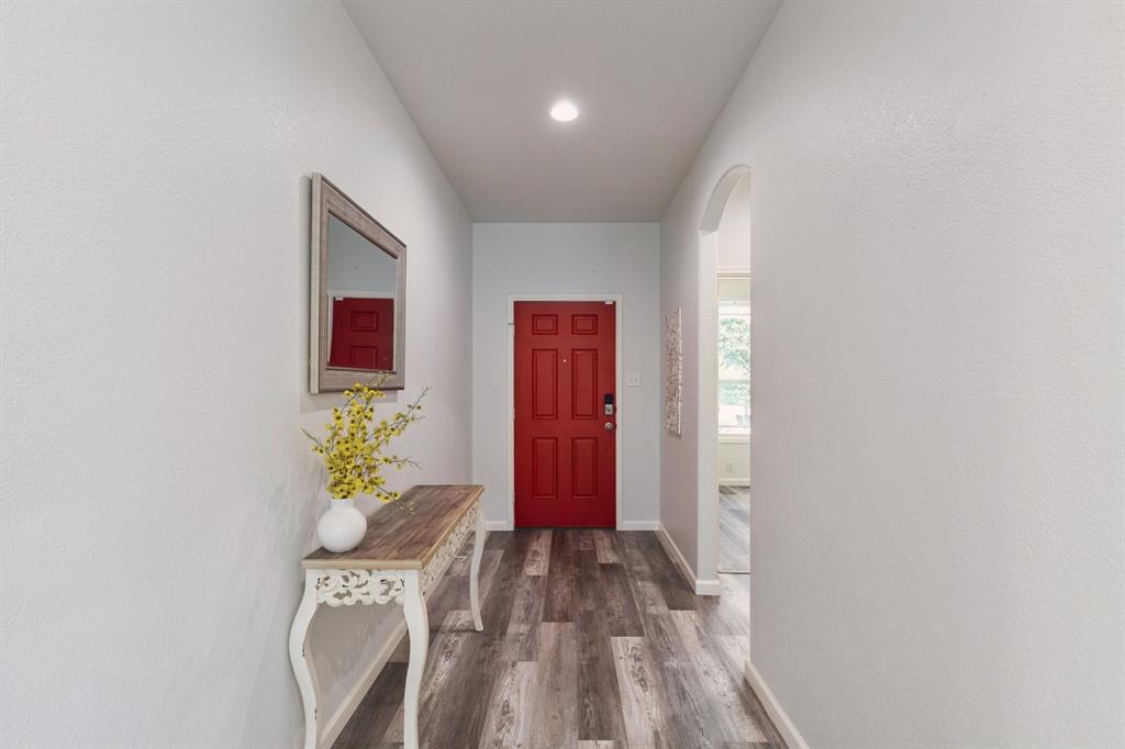 1005 Oakcrest Drive