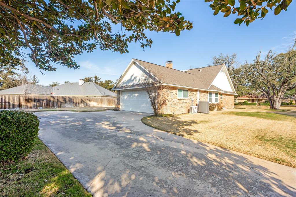 Ridglea Country Club Estate - Residential