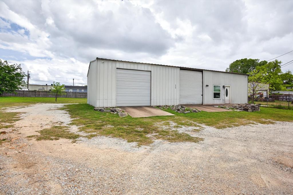 721 Comanche Cove Drive