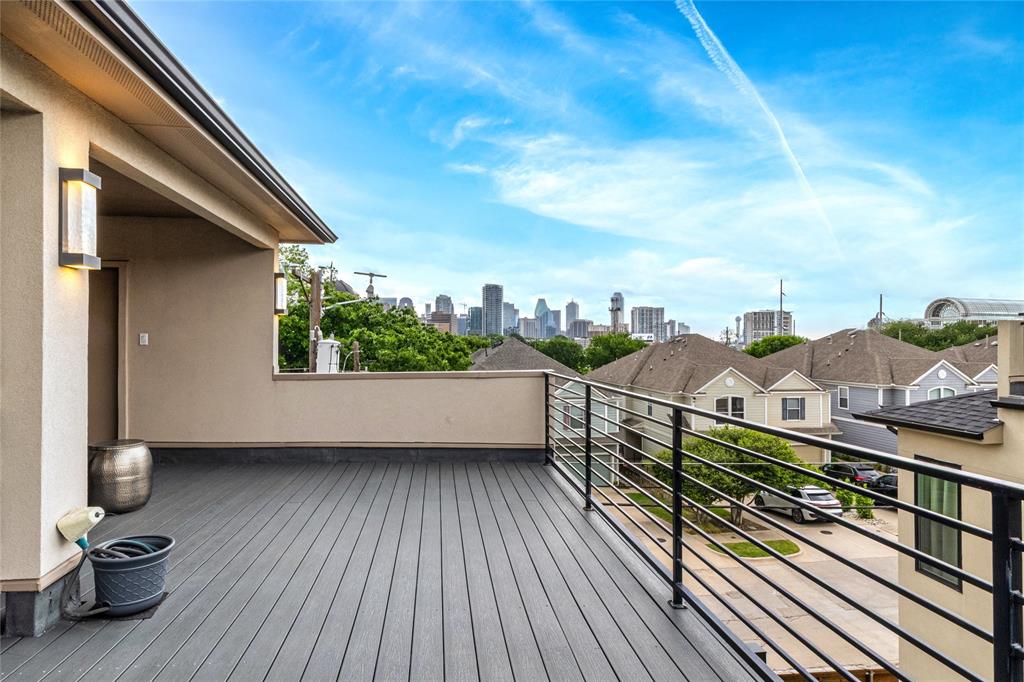 31 Dallas Square #2 - Residential