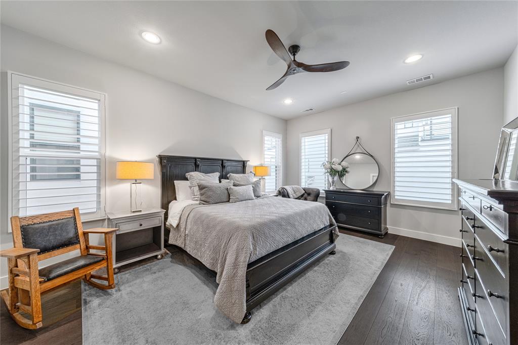 31 Dallas Square #2 - Residential