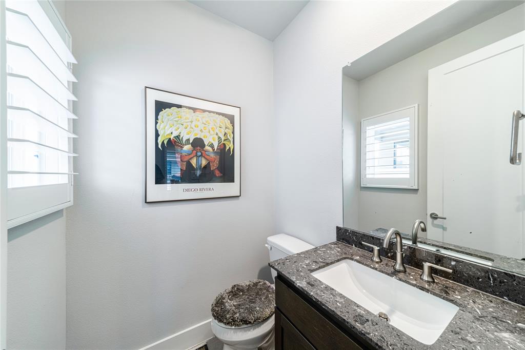 31 Dallas Square #2 - Residential