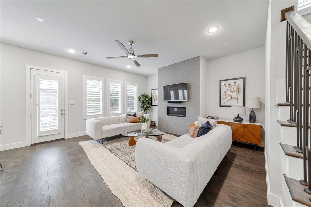 31 Dallas Square #2 - Residential
