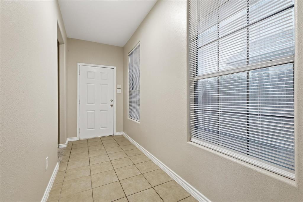 2201 Windsor Farms Drive