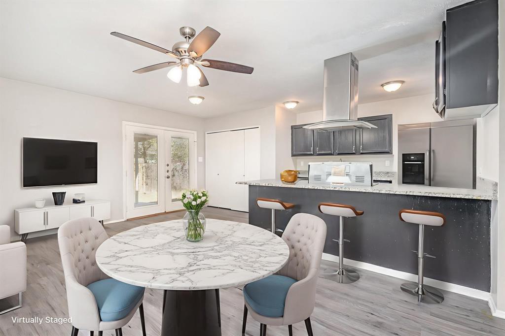 733 Rolling Ridge Drive