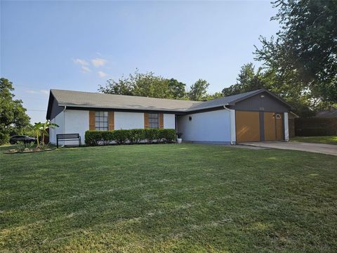 A home in Benbrook