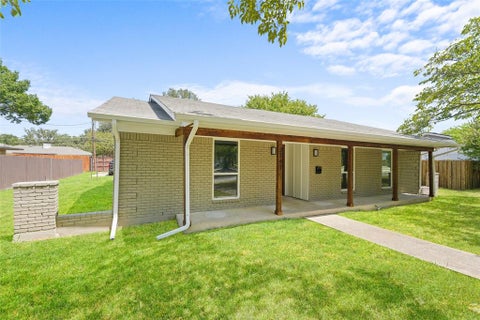 Photo of 3347 Royal Lane, Dallas, TX 75229 (MLS # 21358538)