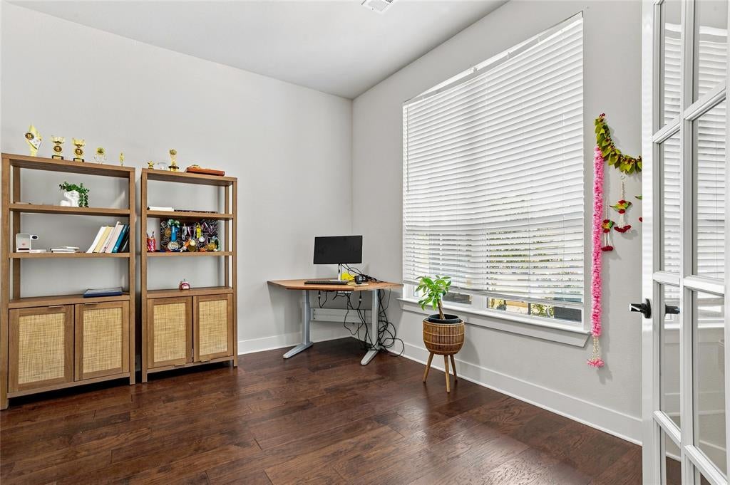 6817 Tadpole Trail