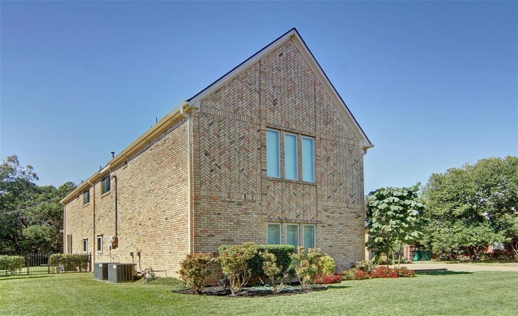 705 Cobblestone Court