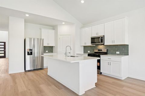Photo of 2208 Currents Road, Princeton, TX 75407 (MLS # 21274801)