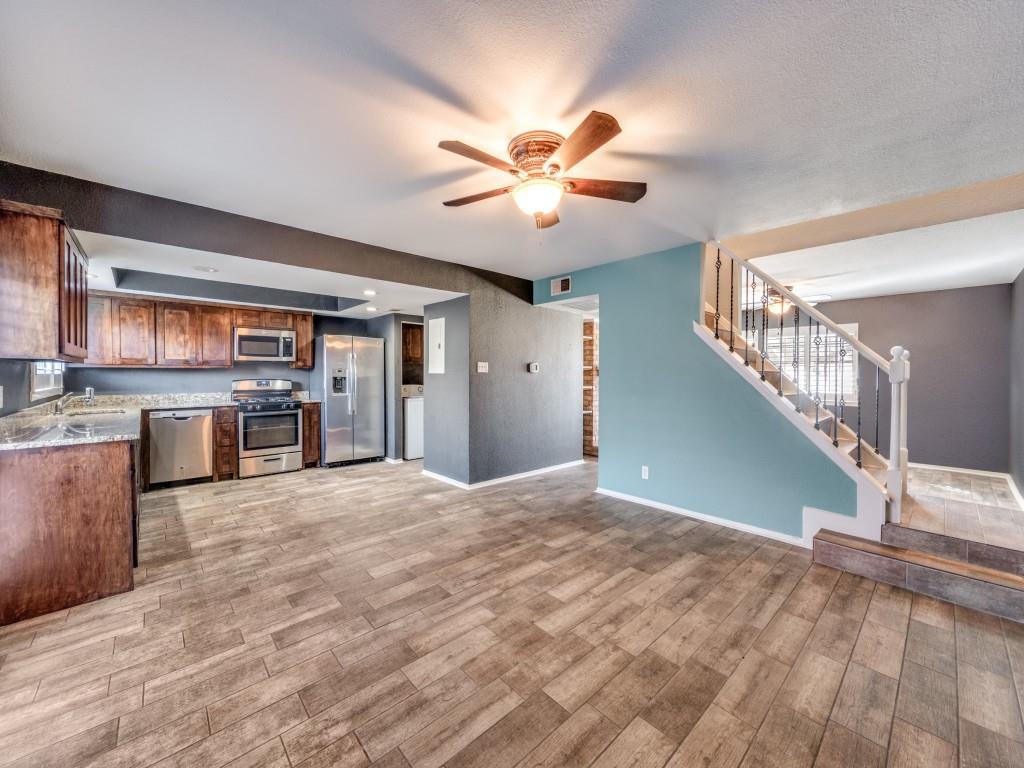 Arlington Downs Twnhs - Residential