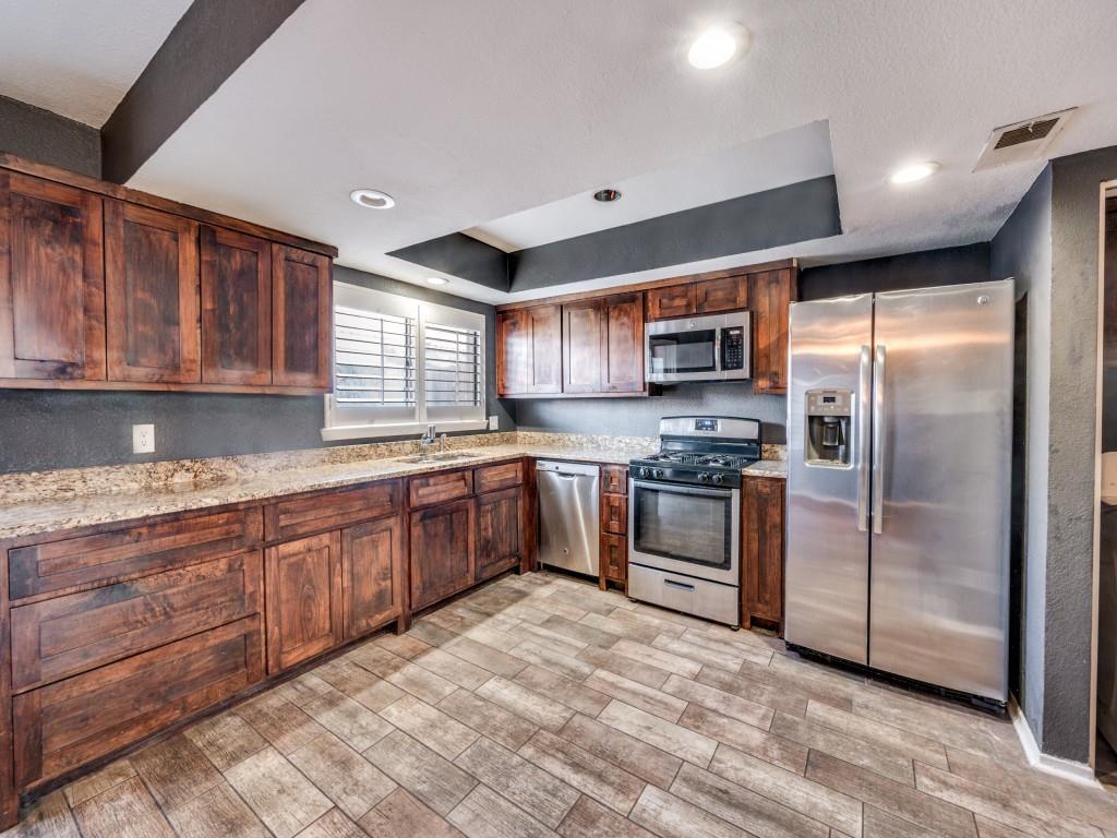 Arlington Downs Twnhs - Residential