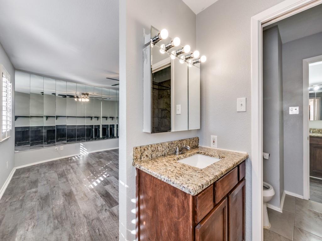 Arlington Downs Twnhs - Residential