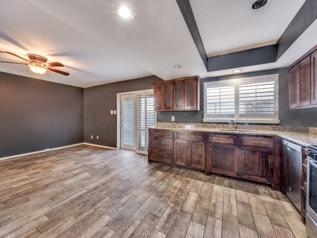 Arlington Downs Twnhs - Residential