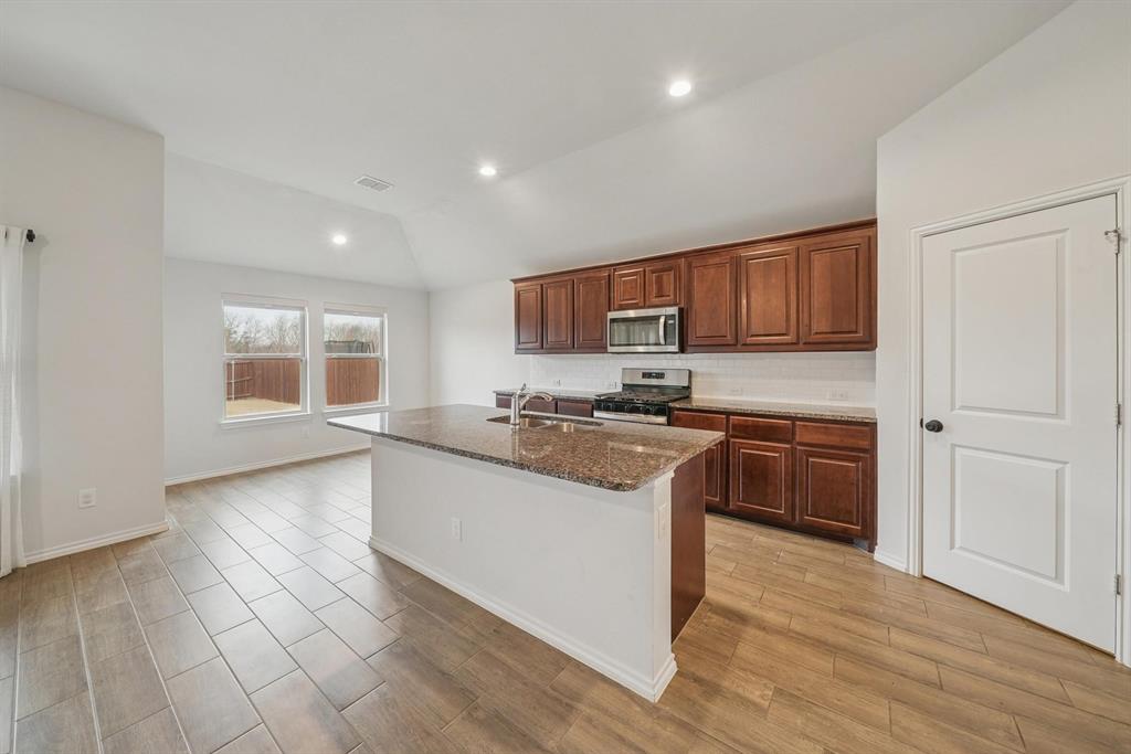 5652 Huffines Boulevard