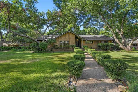 Photo of 4808 Pecan Terrace, Waco, TX 76710 (MLS # 21367790)