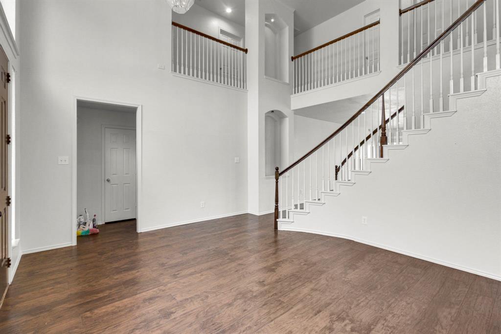 2328 Meredith Lane
