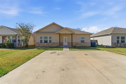 Photo of 1524 S Montgomery Street, Sherman, TX 75090 (MLS # 21364513)