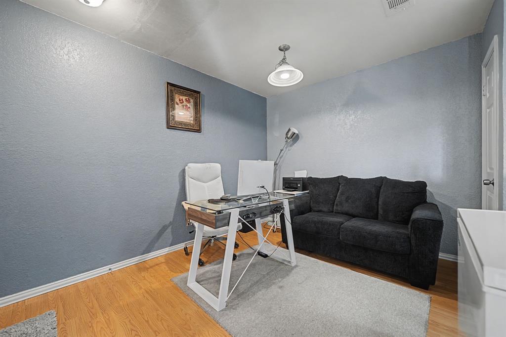 Cloisters Condo The - Residential